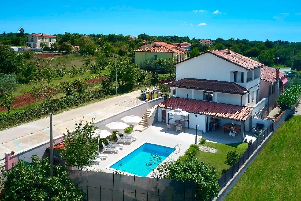 Burići Holiday House Emma 0*,  קרואטיה