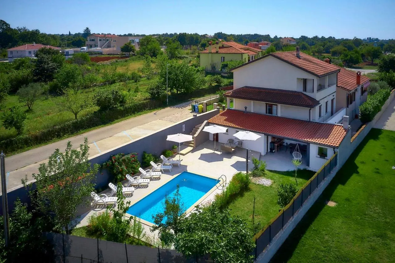 Burići Holiday House Emma קרואטיה