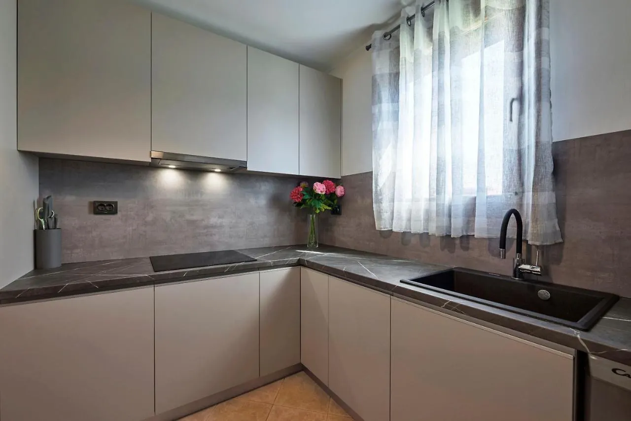וילה Burići Holiday House Emma